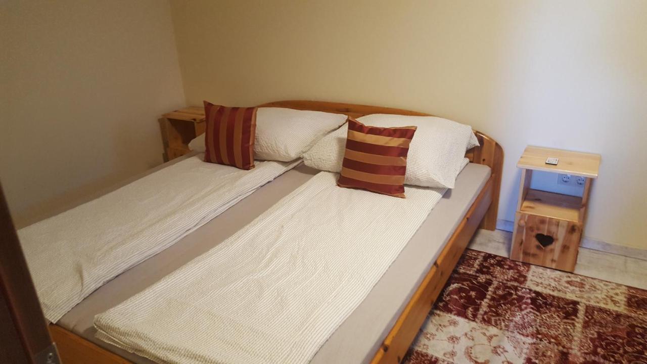Gyoengyvirag Apartman Keszthely Exterior foto