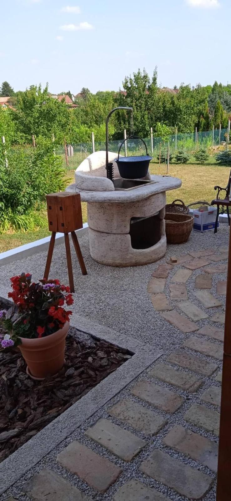 Gyoengyvirag Apartman Keszthely Exterior foto